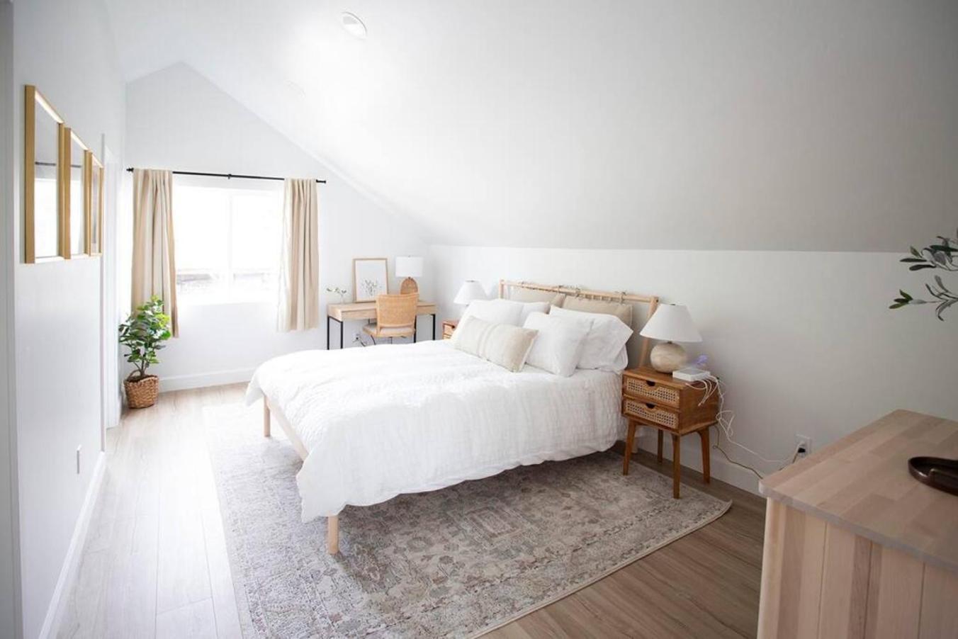 Elegant, Beautiful, Modern, King Bed Casa de férias